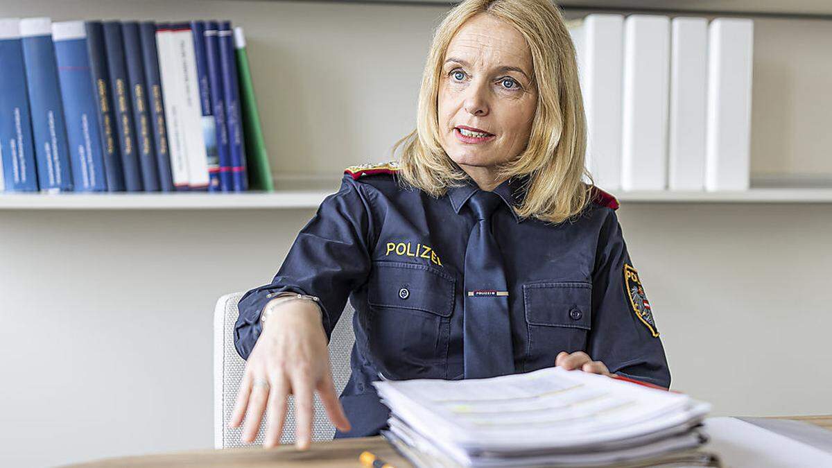 Klare Worte zur Situation der Frauen bei der Polizei von Landespolizeidirektorin Michaela Kohlweiß