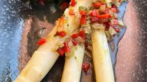 Frühlingshafter Genuss: Lavanttaler Spargel mit Vinaigrette 