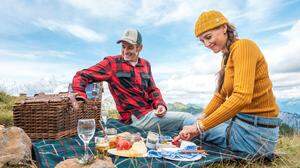 Ab 9. September kann am See, Berg oder Slow Trial unter freiem Himmel ein regionales Picknick in der Natur genossen werden