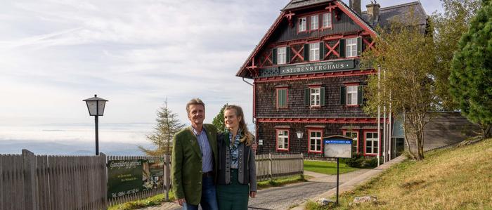 Michael Weixler und Margareta Katzensteiner bewirten seit 2014 die Gästes des Stubenberghauses