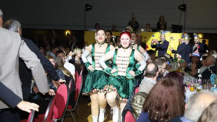 Das Kirchberger Faschingsballett hielt Einzug im prall gefüllten Saal
