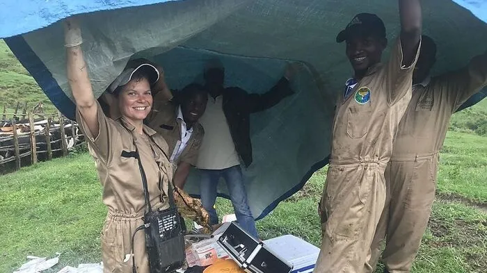 Schon als Kind war Keinprecht mehr im Stall anzutreffen, jetzt ist sie als Tierärztin in Ruanda