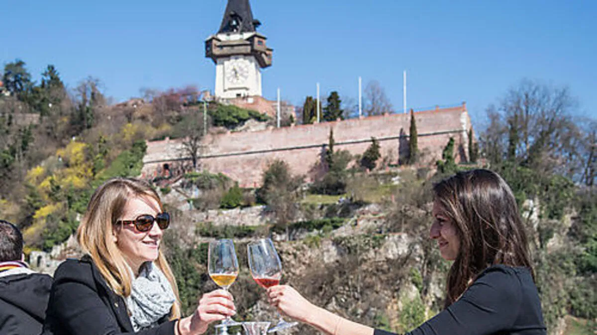 Prost! Am Wochenende ist in Graz Gastgarten-Wetter angesagt