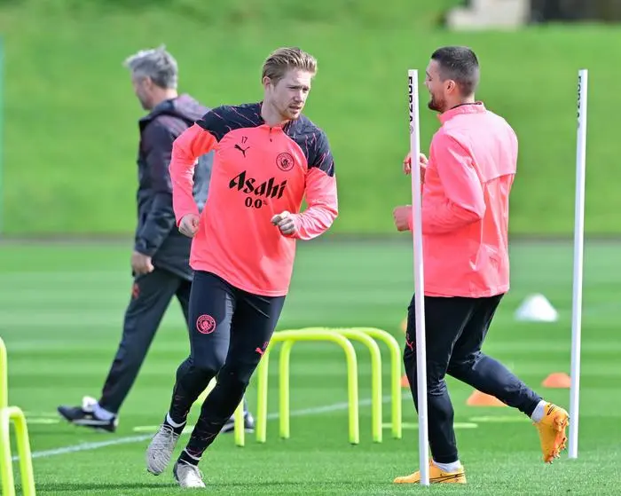 Manchester City Champions League training session Kevin De Bruyne of Manchester City, during the Manchester City champions League training session ahead of the Real Madrid game at Etihad Stadium, Manchester, United Kingdom, 8th April 2024 Photo by Cody Froggatt/News Images Manchester Etihad Stadium Manchester United, ManU Kingdom Copyright: xCodyxFroggatt/NewsxImagesx