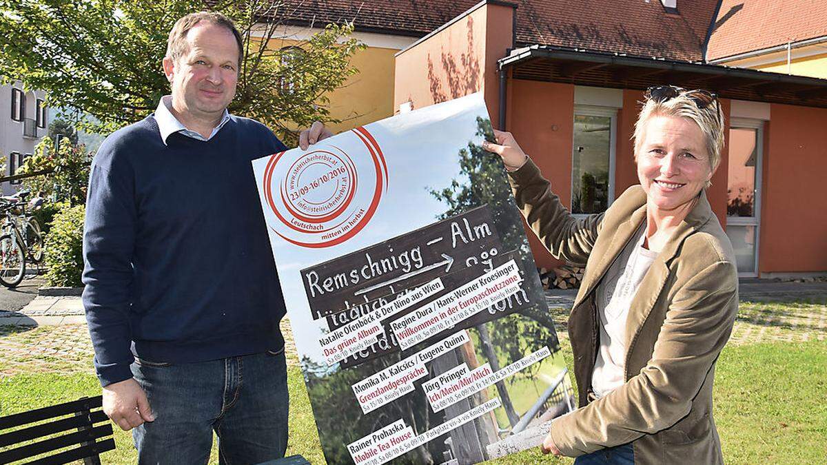 Bürgermeister Erich Plasch und Knielyhaus-Chefin Pronegg Uhl freuen sich auf den &quot;steirischen herbst&quot; in Leutschach