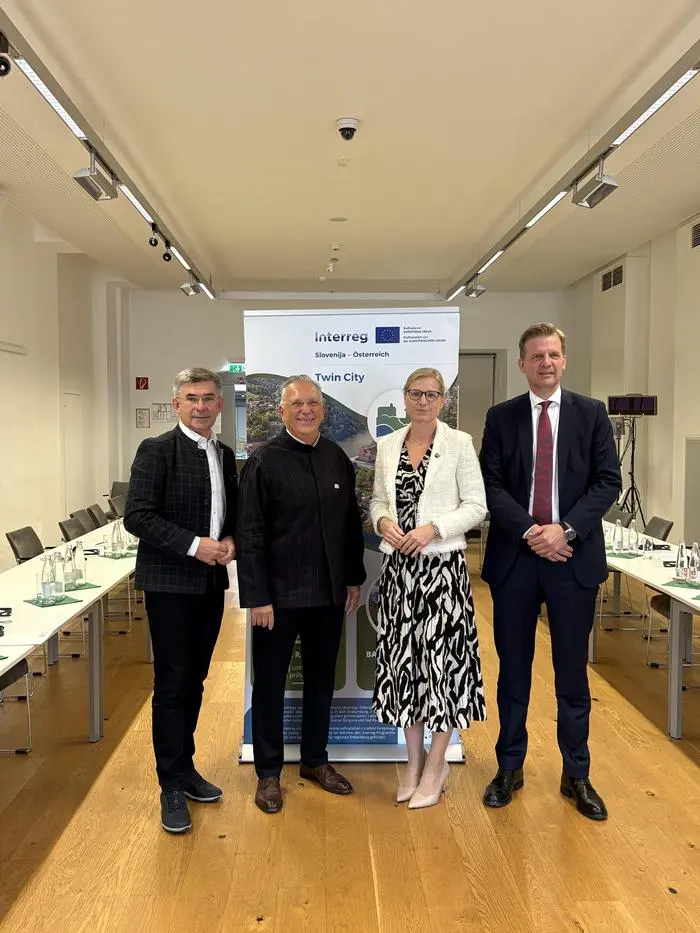 Regionalvorsitzender-Stellvertreter Franz Fartek, Bad Radkersburgs Bürgermeister Karl Lautner, Gornja Radgonas Bürgermeisterin Urška Mauko und der österreichische Botschafter in Slowenien Konrad Bühler