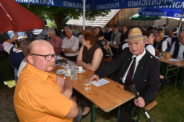 Klicken Sie sich durch weitere Fotos.
