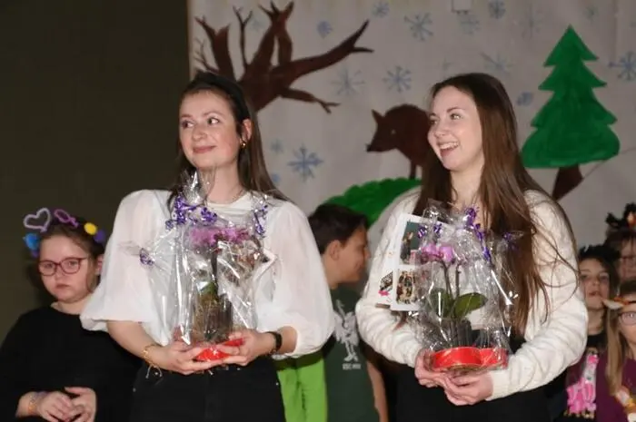 Antonia Wind kommt aus Schöder und ihre Freundin Veronika Benedikt aus Klagenfurt. Sie haben das Projekt, das sich rund um Tiere im Winter drehte, begleitet. 