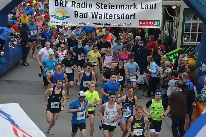 Rechtzeitig, wenn die Temperaturen wieder steigen, lockt der „ORF Radio Steiermark“-Lauf in Bad Waltersdorf nach draußen. Am Samstag, dem 6. April, heißt es „Laufschuhe schnüren“.