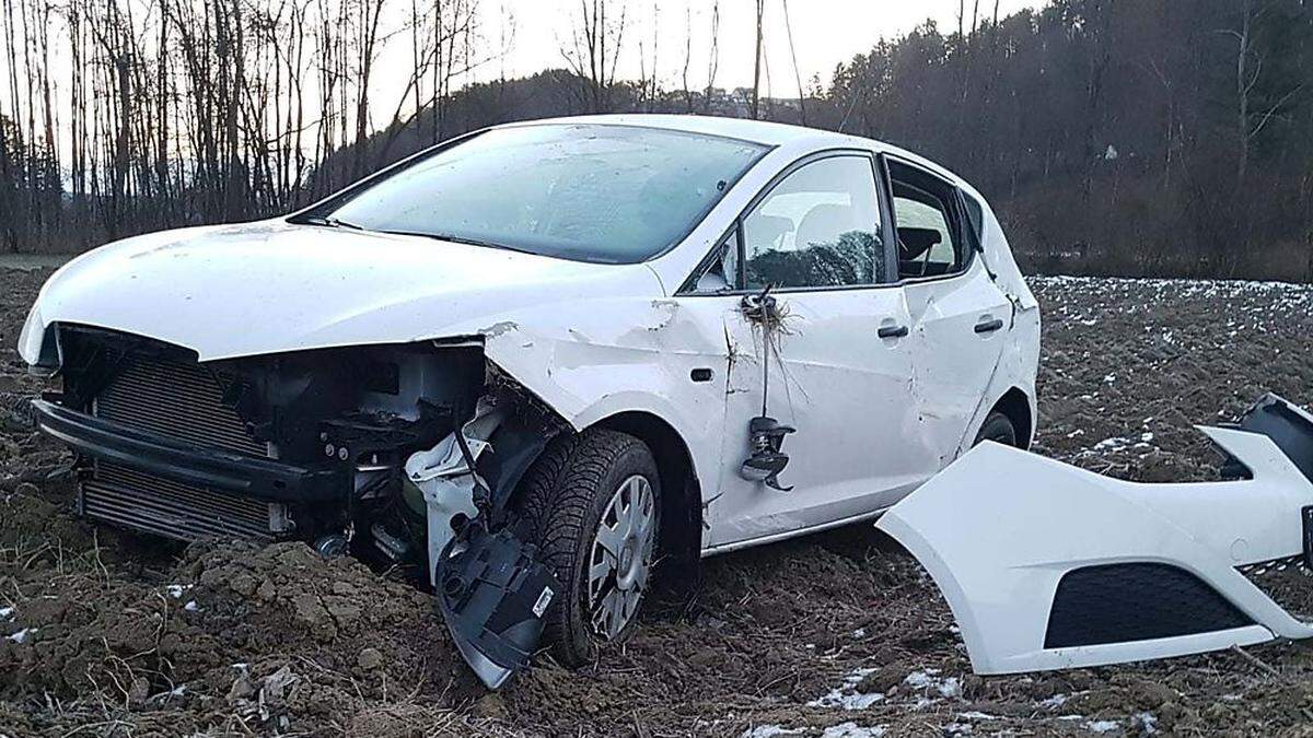 Das Unfall-Auto in Schweinz (Gemeinde Riegersburg)