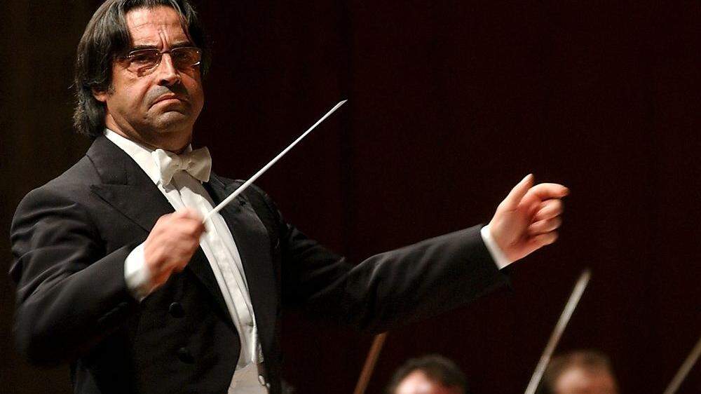 Riccardo Muti ist am Pult des Chicago Symphony Orchestras zu erleben, etwa mit Beethovens Symphonie Nr. 9.