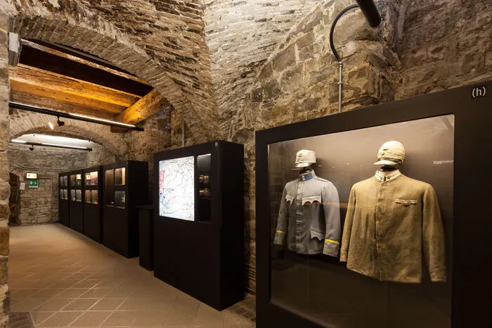 Relikte aus dem 1. Weltkrieg in den Museen erinnern an das Grauen