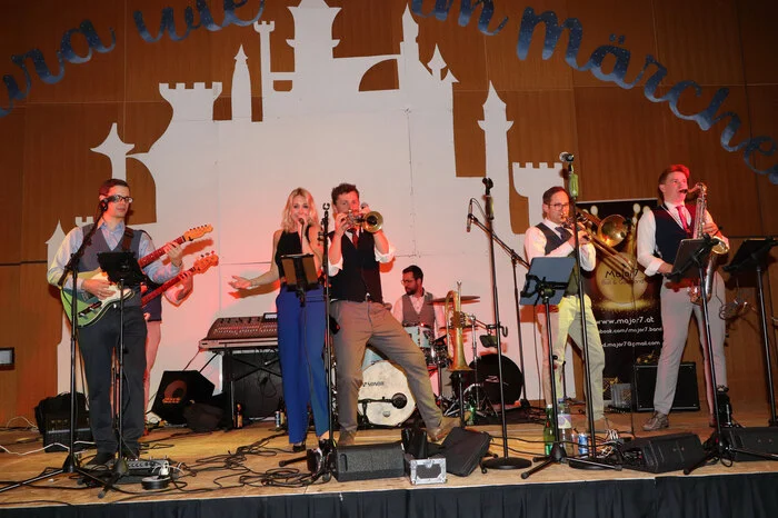 Für Tanzmusik und tolle Stimmung sorgten die Ball- & Galaband  „Major 7“.