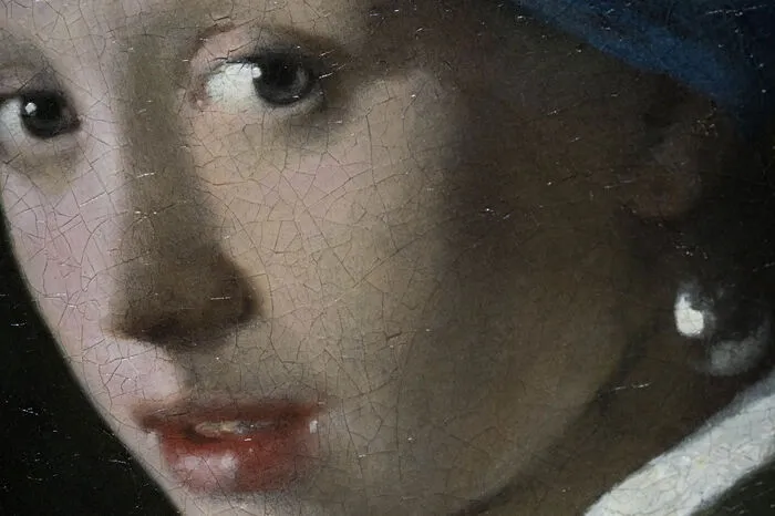 Die letzte annähernd große Vermeer-Ausstellung fand mit 22 Exponaten 1996 im Mauritshuis statt. Wen das Mädchen darstellt, ist nicht bekannt.