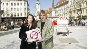 Yvonne Seidler und Gerhard Zückert waren die  Sprecher der „Plattform 25“, die von 2011 an gegen die Sparziele der rotschwarzen Koalition angekämpft hat 