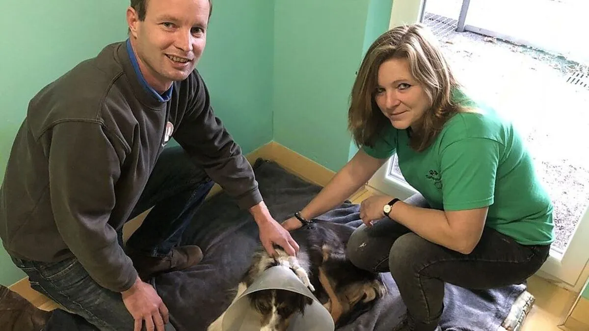 Thomas Mrkor und Elke Pichler mit Hündin "Jolie"