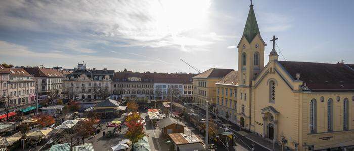 Der Kaiser-Josef-Platz steht wieder im Blickpunkt der Stadtpolitik