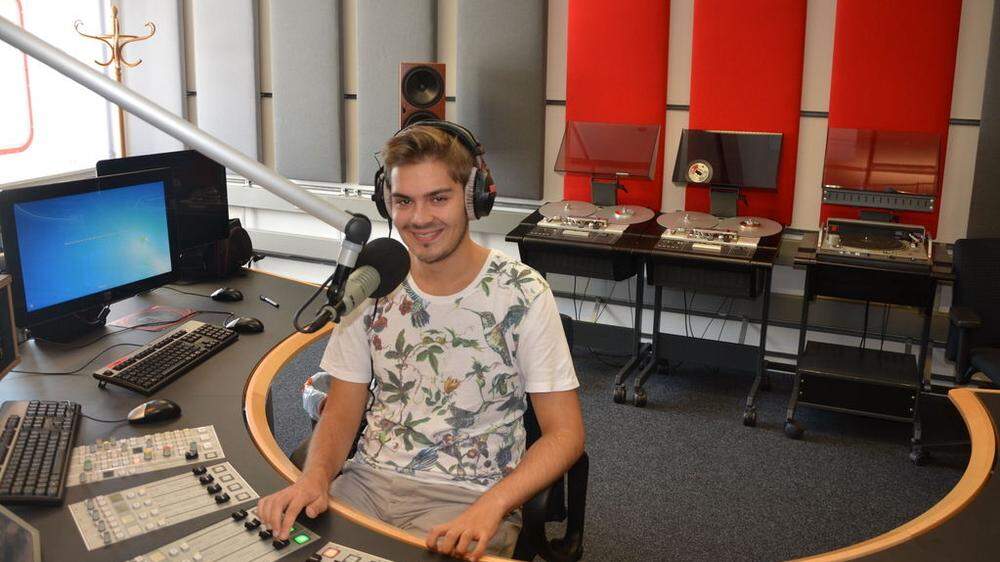 Kleine-Mitarbeiter Lukas Meißl beim „Fremdgehen“ im Radio: Als Praktikant moderiert er auf Radio Steiermark