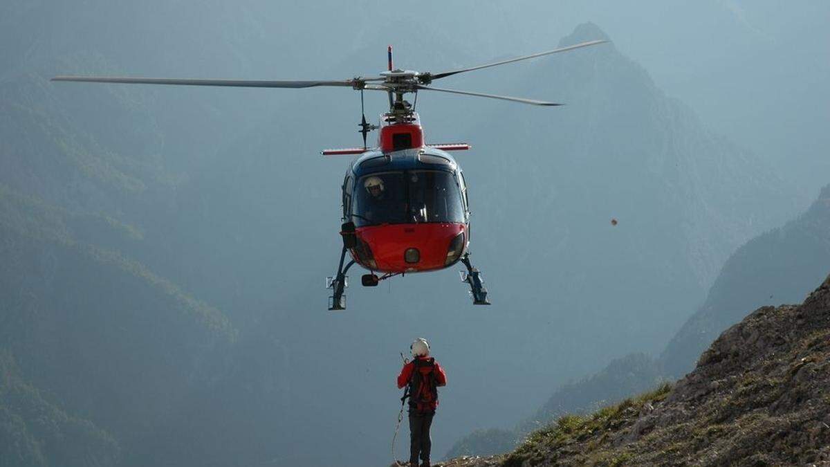 Der Rettungshubschrauber brachte die Frau ins Spital