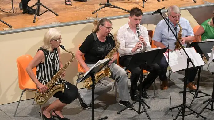 Die Musikschule Zeltweg lud zum Abschlusskonzert, bei dem Schülerinnen und Schüler ihr Können auf großer Bühne präsentierten. 