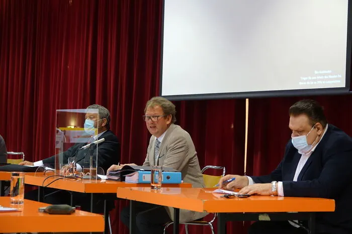 Vizebürgermeister Robert Obereder, Bürgermeister Gerhard Schütter und Kassier Stefan Knapp