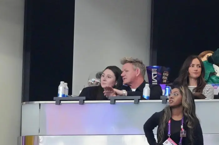 NFL, American Football Herren, USA Super Bowl LVIII-San Francisco 49ers at Kansas City Chiefs Feb 11, 2024 Paradise, Nevada, USA Celebrity chef Gordon Ramsay looks on during the first quarter Super Bowl LVIII between the San Francisco 49ers and the Kansas City Chiefs at Allegiant Stadium. Paradise Allegiant Stadium Nevada USA, EDITORIAL USE ONLY PUBLICATIONxINxGERxSUIxAUTxONLY Copyright: xKylexTeradax 20240211_jcd_st3_0109