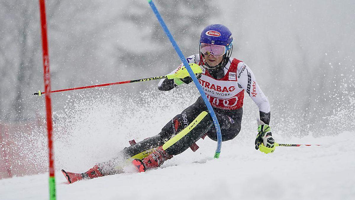 Mikaela Shiffrin fuhr bei dichtem Schneefall