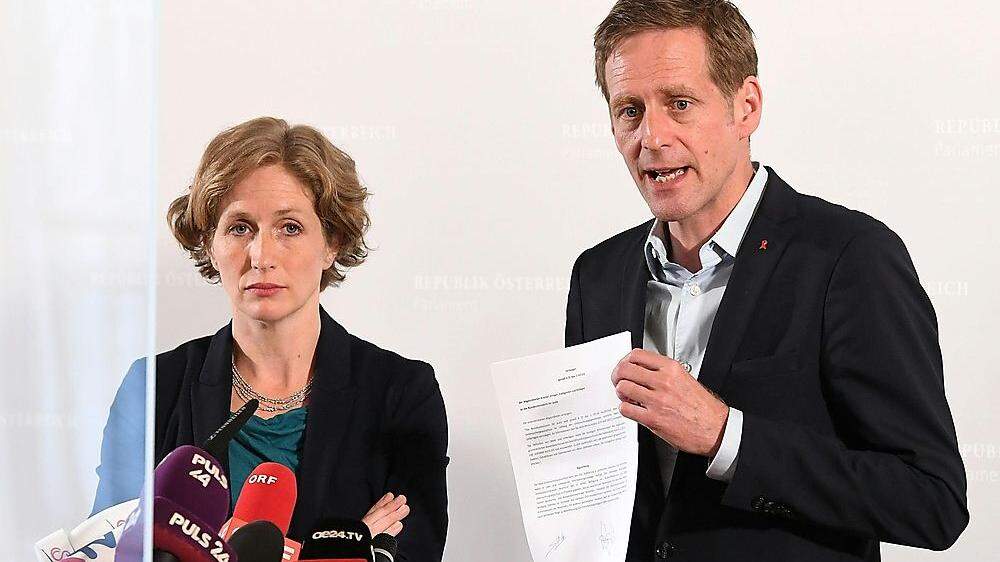 Neos-Abgordnete Stephanie Krisper und SPÖ-Abgeordneter Jan Krainer