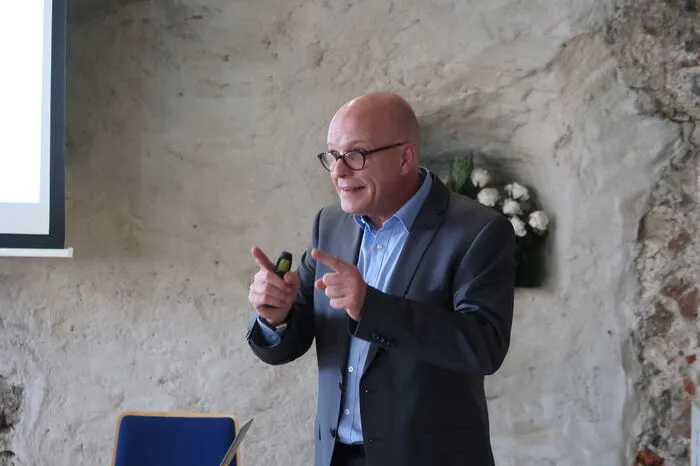Medienprofi Ricky McKenna gab Tipps im Umgang mit Kunden und in Sachen Werbung.