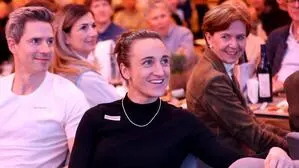 Lara Vadlau muss sich nun in Geduld üben