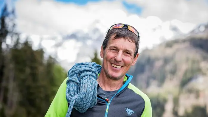 Helmut Ortner ist staatlich geprüfter Berg- und Skiführer und bewirtschaftet die Alpenvereinshütte am Wolayersee in den Karnischen Alpen