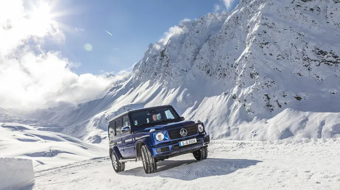 Galant hat der G 350 d seinen Benziner-Brüdern – dem G 500 und dem AMG G 63 — den Vortritt gelassen, aber im Frühjahr 2019 bekommt die Geländelegende von Mercedes einen Diesel unter die Haube.