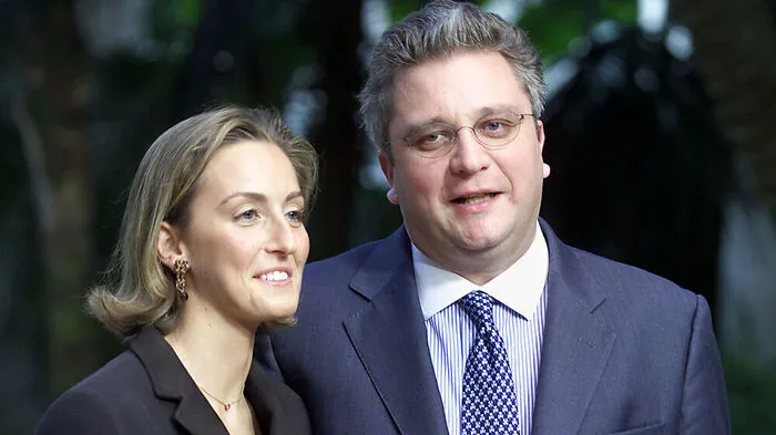 Prinz Laurent mit Ehefrau Claire Louise Coombs im Jahr 2002