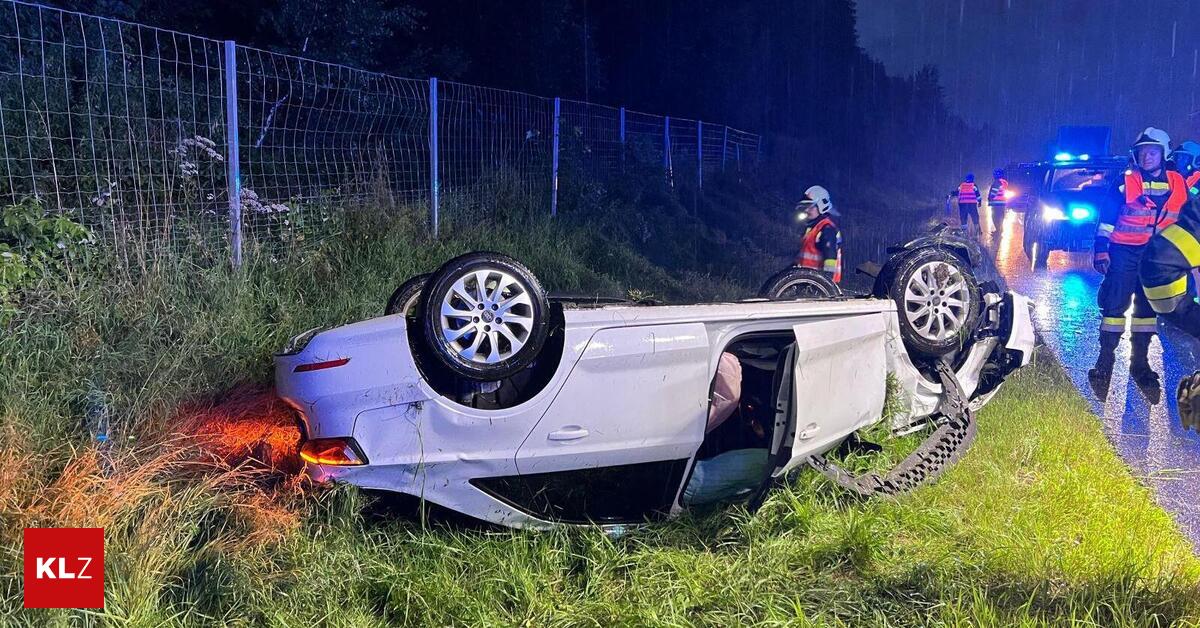 Ohne-F-hrerschein-unterwegs-Alko-Lenker-berschlug-sich-mit-2-2-Promille-Auto-landete-im-Graben