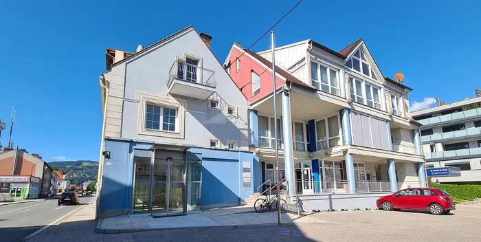 Im „Ärztehaus“ an der Spanheimer Straße wird die „Bank Austria“ künftig zu finden sein