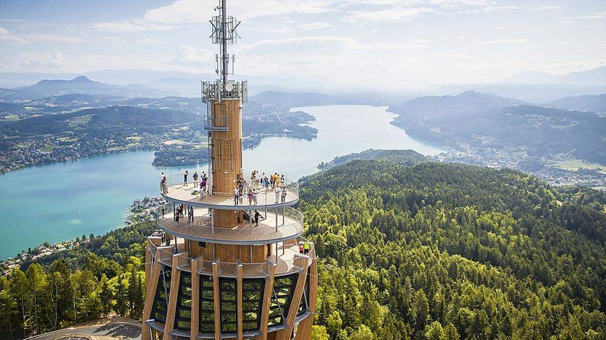 Der höchste Holzaussichtsturm auf dem Pyramidenkogel ist derzeit nur zu Fuß erreichbar