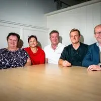Führen das Gasthaus „S’Hutwisch“: Gabriela Diewald, Elisabeth Kager, Kellner Tar-Lukács, Koch Rózsás, Thomas Heissenberger (v.l)