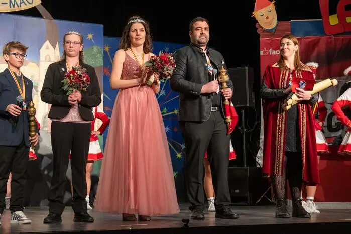 Angeführt vom Prinzenpaar Christina I. Patterer und Kai I. Buchacher, gemeinsam mit dem Kinderprinzenpaar Vanessa I. Unterweger und Niklas I. Kundert sowie Präsident Günther Schreibmajer, stand ein rund 120-köpfiges Team auf und hinter der Bühne im Einsatz. 