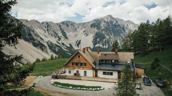 Herrliches Panorama und regionale Küche: Die Klagenfurter Hütte ist einer der Hot-Spots auf Kärntens Bergen. 