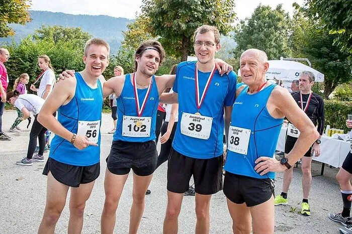 Weit an den Hafnersee angereist: die Läufer vom Team "Sonnenhotels" aus Wolfshagen, Deutschland, Tim Harms, Alexander Fürle, Florian und Rolf Nolte