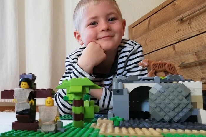 Theodor Volkmann (6) gestaltete die "Grablegung Jesu".