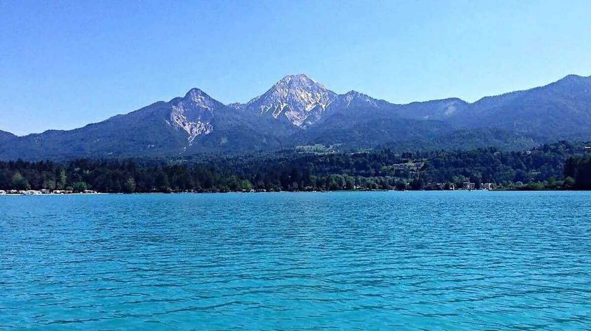 Über dem Faaker See scheint die Sonne