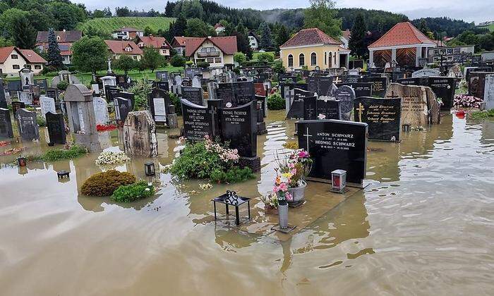 Der Friedhof in Eibiswald steht unter Wasser