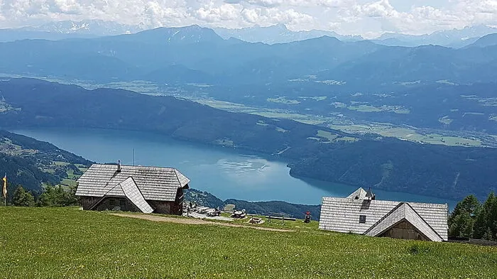 Bei eher wechselhaftem und schaueranfälligem Wetter erreichen die Temperaturen zwischen 19 und 24 Grad