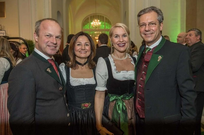 Styria-Vorstand Markus Mair und Grawe-Generaldirektor Klaus Scheitegel mit Gattinnen