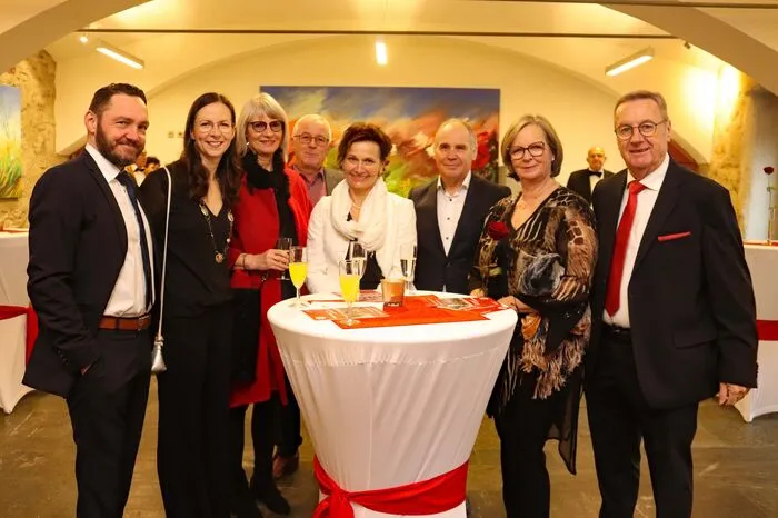 Die illustre Gästeschar bevölkerte den Kulturstadl und genossen "Walzerseligkeit" ohne Ende