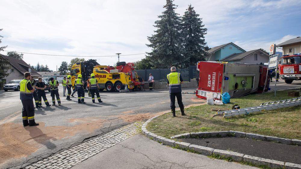 Zwei der drei verunglückten Feuerwehrleute konnten das Krankenhaus bereits wieder verlassen