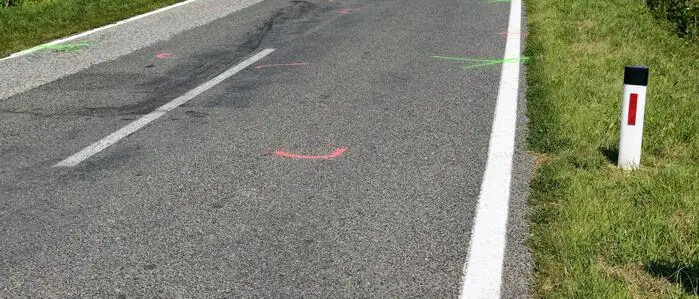 An der Unfallstelle an der Bleiburger Straße wurden Metallteile gefunden, die mit der Tat zusammenhängen können