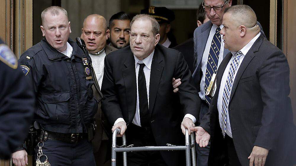 Harvey Weinstein wurde in New York dem Gericht virgeführt