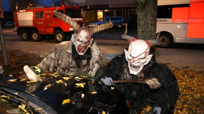 War das ein Spektakel! Nach Brückl und Friesach trieben am Sonntagabend die Krampusse auch in der Stadt Althofen ihr Unwesen. 